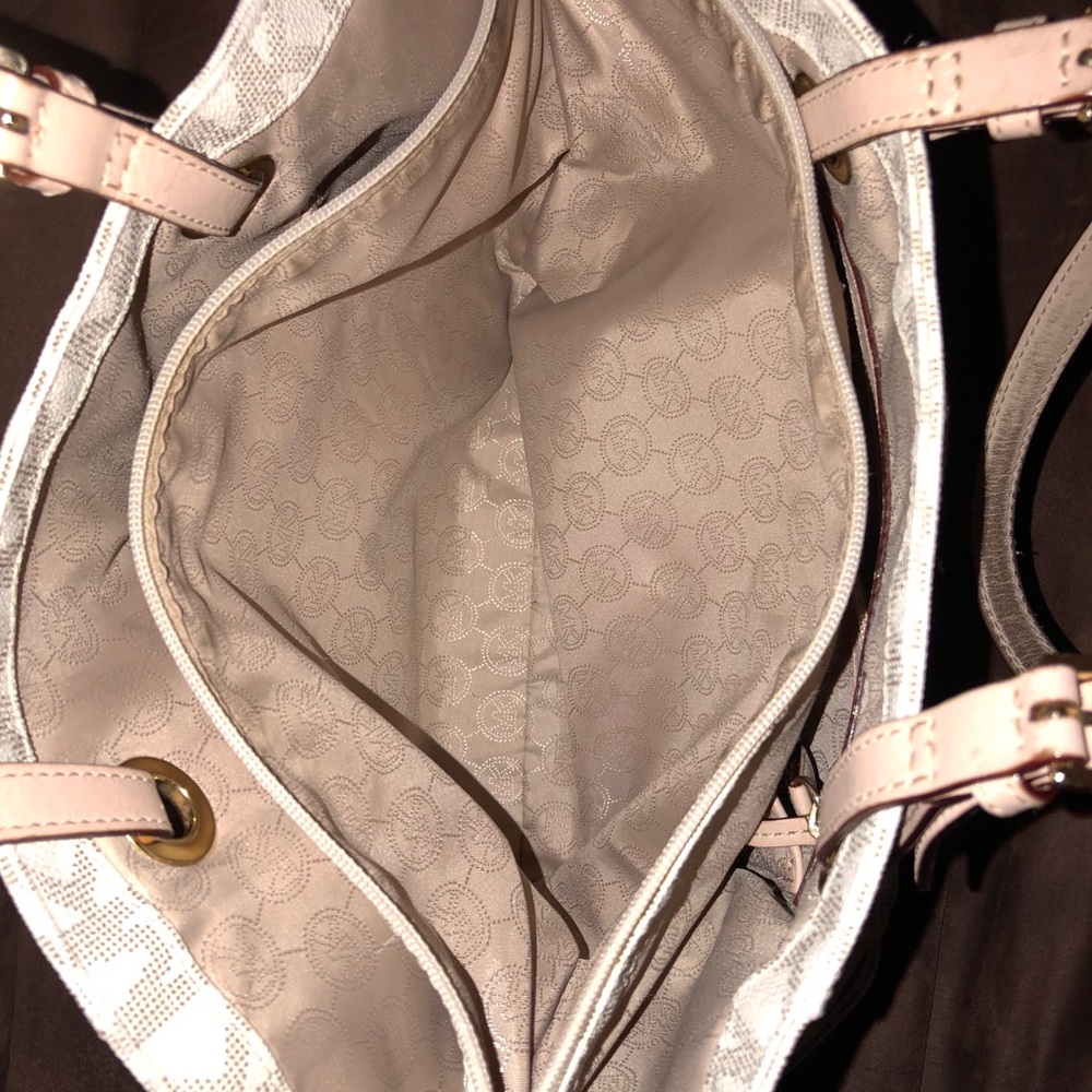 Authentic Mk Purse - image 5